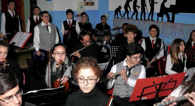 Torre Annunziata - Chiusura Liceo Musicale "Pitagora-Croce: "Inaccettabile!"