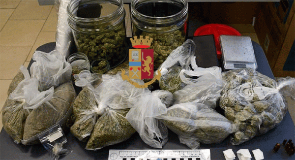 Ercolano - Arrestato 32enne di Pompei: aveva in caso circa 1 kg di marijuana