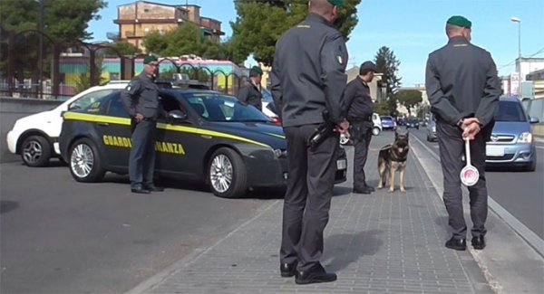Sanzioni anti-covid nella provincia di Napoli, controlli della GdF