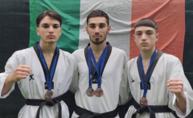 Castellammare - Taekwondo, quattro medaglie per tre fratelli