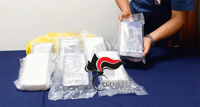 Torre Annunziata - Venticinquenne incensurato trovato in possesso di 7 chili di cocaina