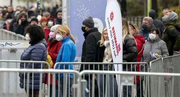 Austria: da lunedì lockdown di 3 settimane per tutti. Vaccino obbligatorio dal 1° febbraio