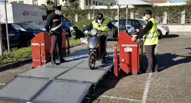 Castellammare di Stabia - Sessantamila euro di sanzioni: sequestrate 8 biciclette elettriche manipolate