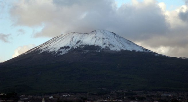 Meteo Campania: allerta per vento forte, gelate e nevicate