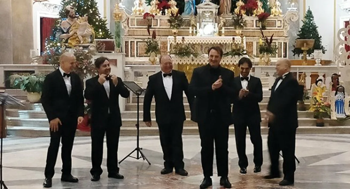 Torre Annunziata - “Amore e Bellezza”, sette tenori ed un pianoforte incantano il pubblico alla chiesa dello Spirito Santo