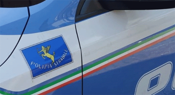 San Giuseppe Vesuviano - Auto con telai contraffatti, denunciato titolare ditta di soccorso stradale 