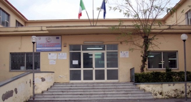 Torre Annunziata - Criticità strutturali, chiude il plesso scolastico di via Gambardella dell'I.C. "Alfieri"