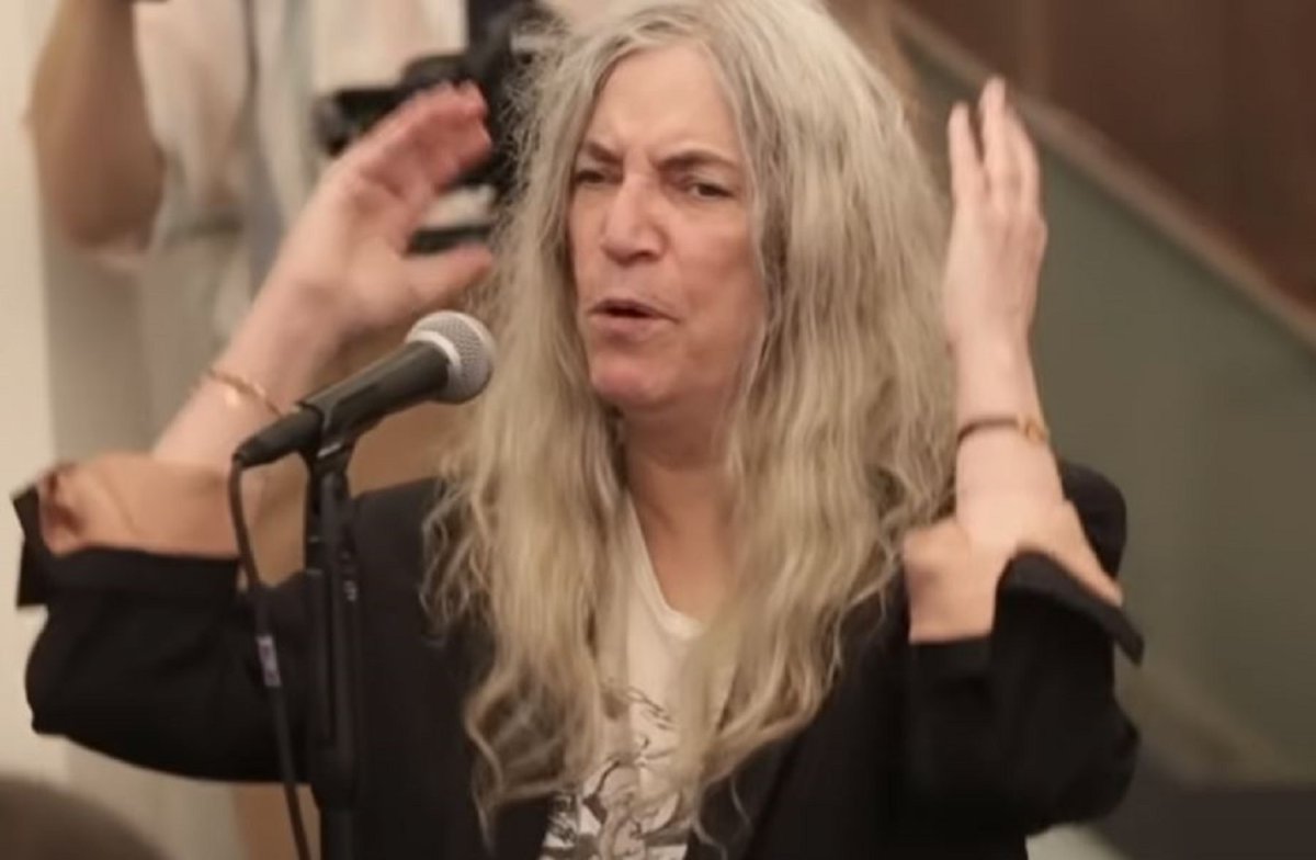 La leggenda del rock Patti Smith in concerto a Pompei
