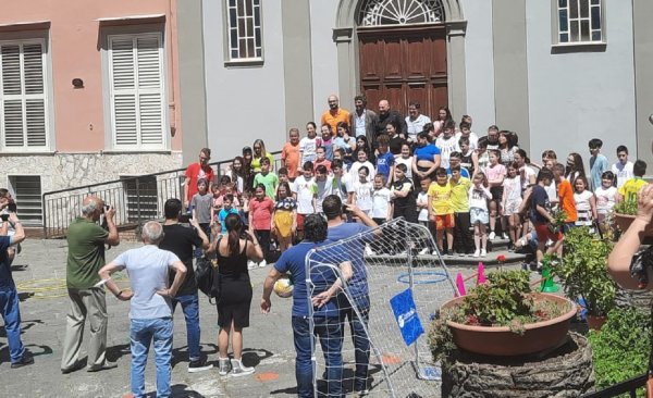 Napoli - La Fondazione Cannavaro-Ferrara a sostegno dei bambini disagiati di Barra