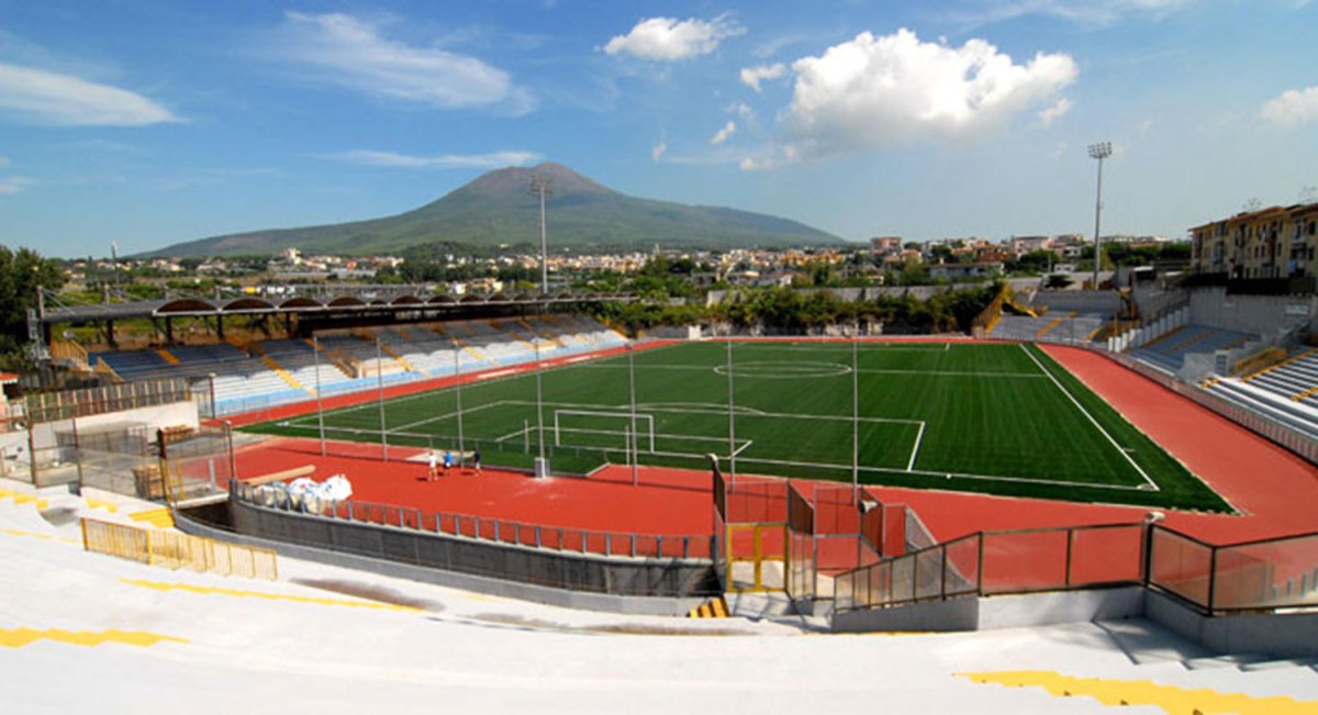 Torre Annunziata - Stadio Giraud, i tifosi del Savoia scrivono al Commissario Caterino