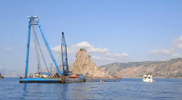 Yacht affondato ad Amalfi, iniziate operazioni di recupero