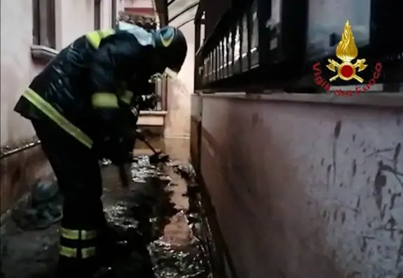 Maltempo in Campania, oltre 200 interventi dei vigili del fuoco