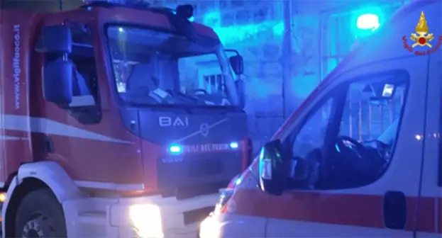 Appartamento in fiamme, uomo salvato dai vigili del fuoco nel Casertano