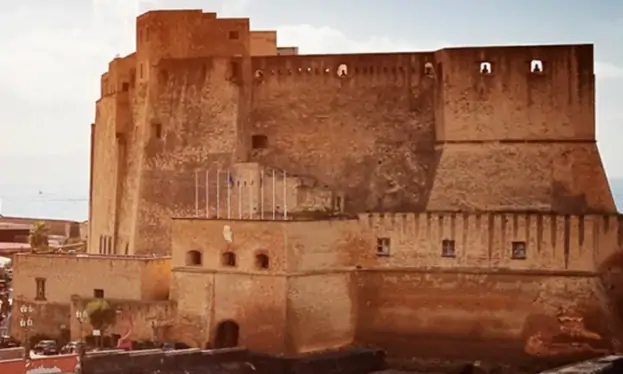 Maltempo, a Napoli chiusi Castel dell'Ovo e Maschio Angioino