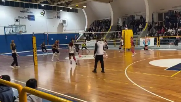 Oplonti Volley, sconfitta al tie-break nel derby con Pozzuoli