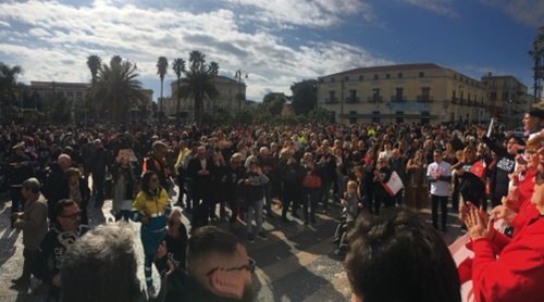 Da Torre Annunziata a Pompei per protestare contro la chiusura del pronto soccorso di Boscotrecase